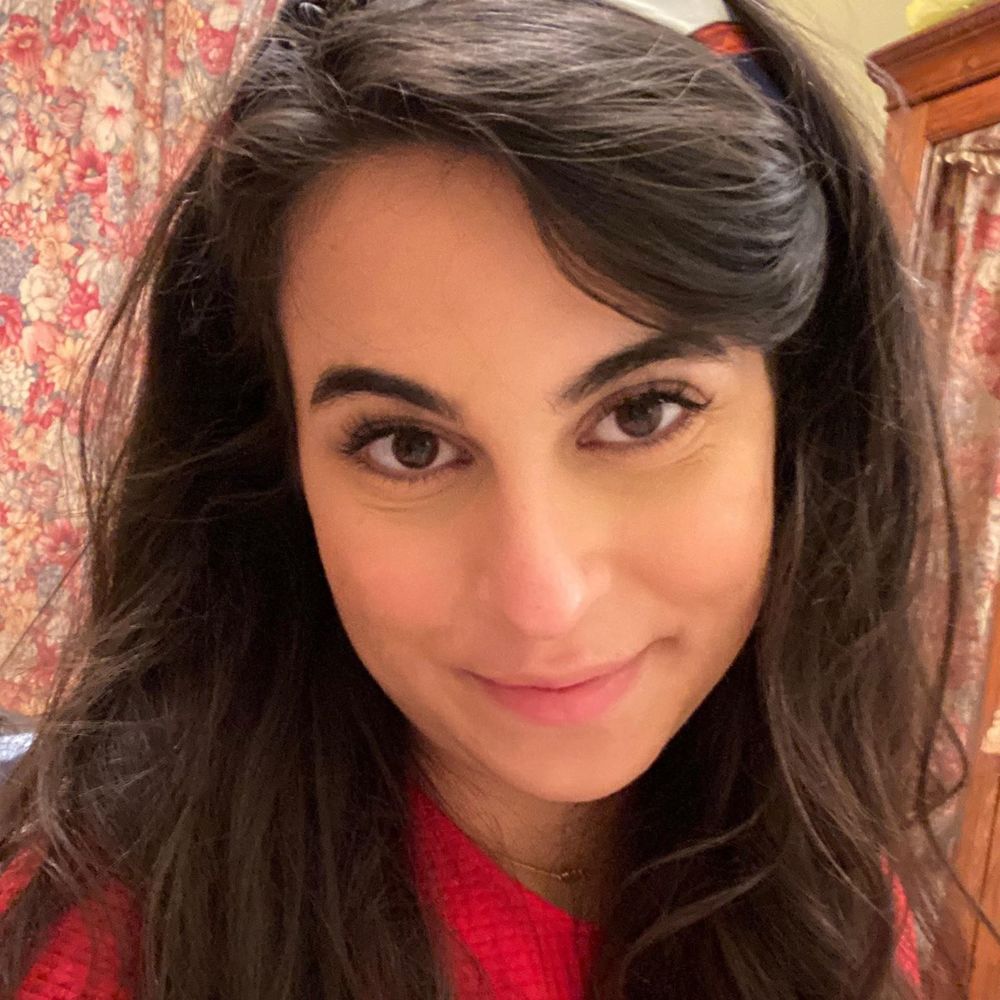 Meet your Posher, Cassandra